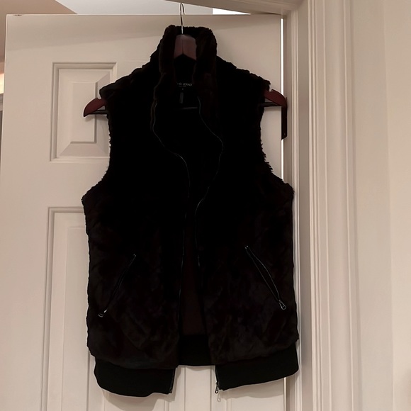 David Lerner Faux Fur Vest - Picture 2 of 3
